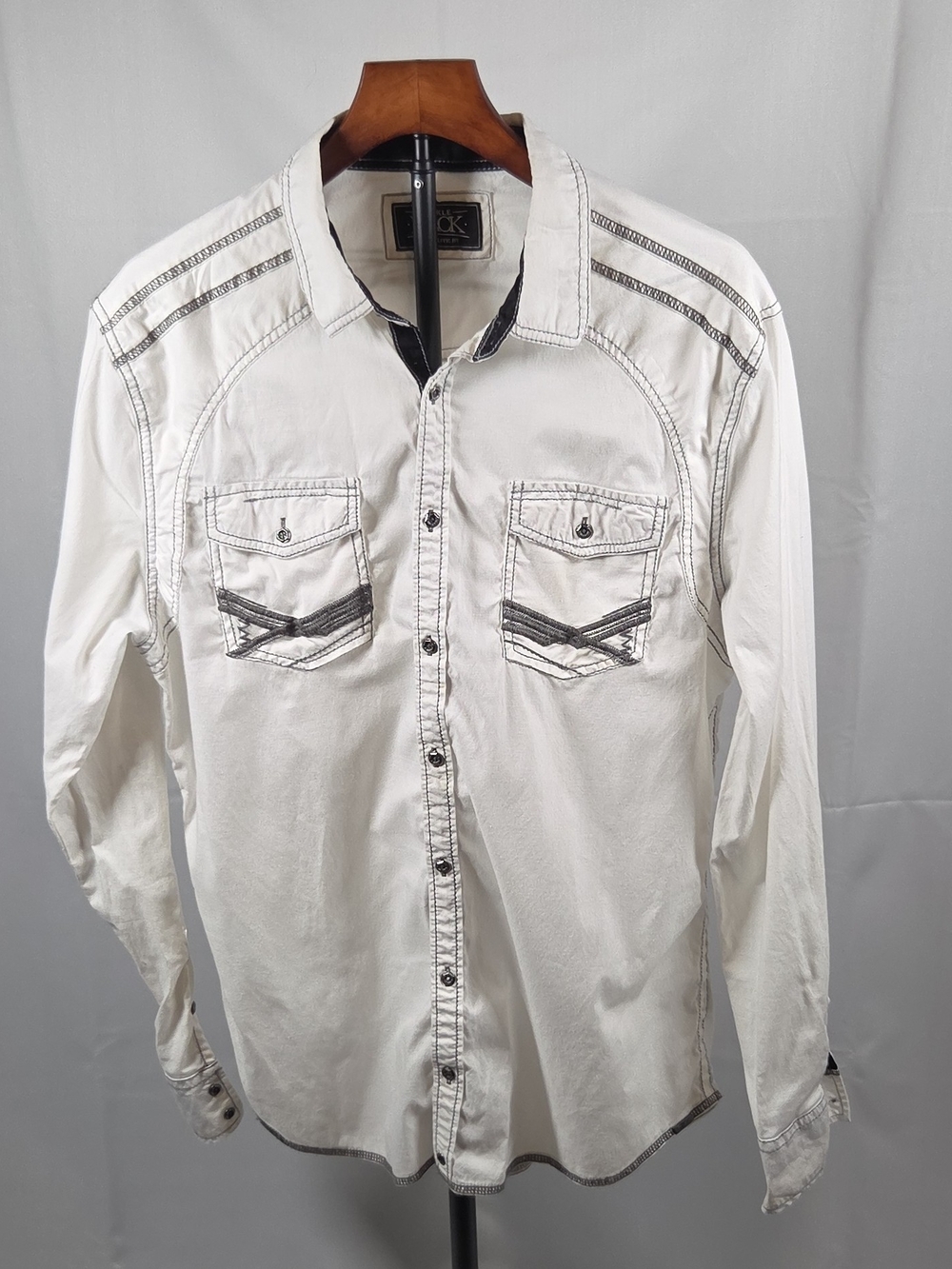 Buckle Black White Top with Metal Logo Tag Size L